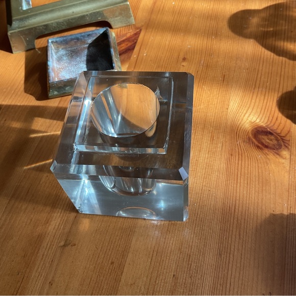 ANTIQUE BRASS & LEAD CRYSTAL INKWELL / PEN HOLDER GLOWY URANIUM VINTAGE NEON - Picture 7 of 14